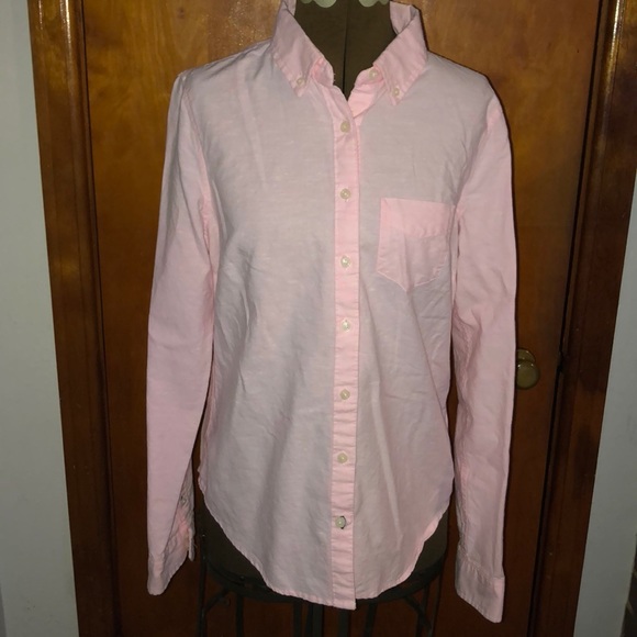 Tops - ❤️LAST CHANCE❤️Light pink button down